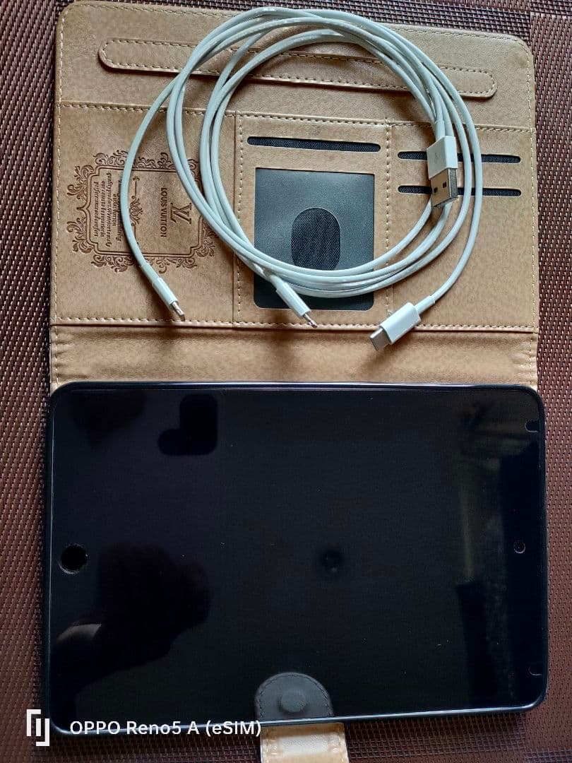 momo　値下げ　iPad mini4 32GB au wifiセルラー