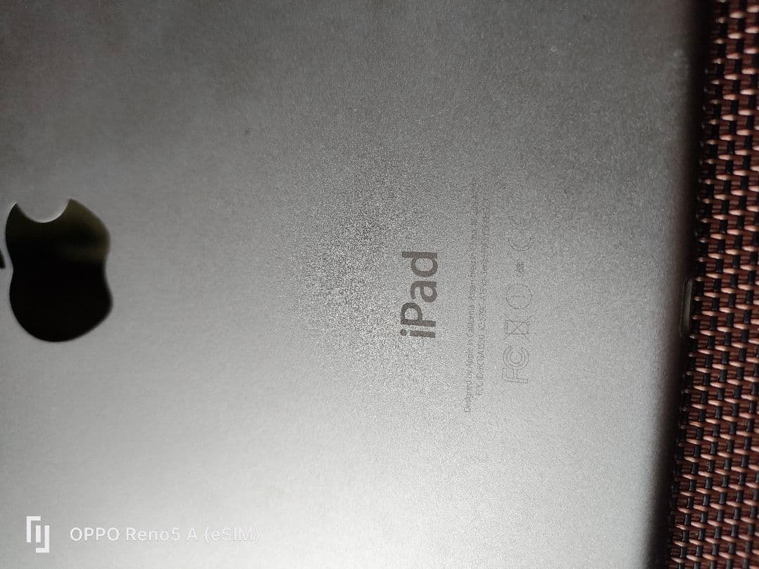 momo　値下げ　iPad mini4 32GB au wifiセルラー