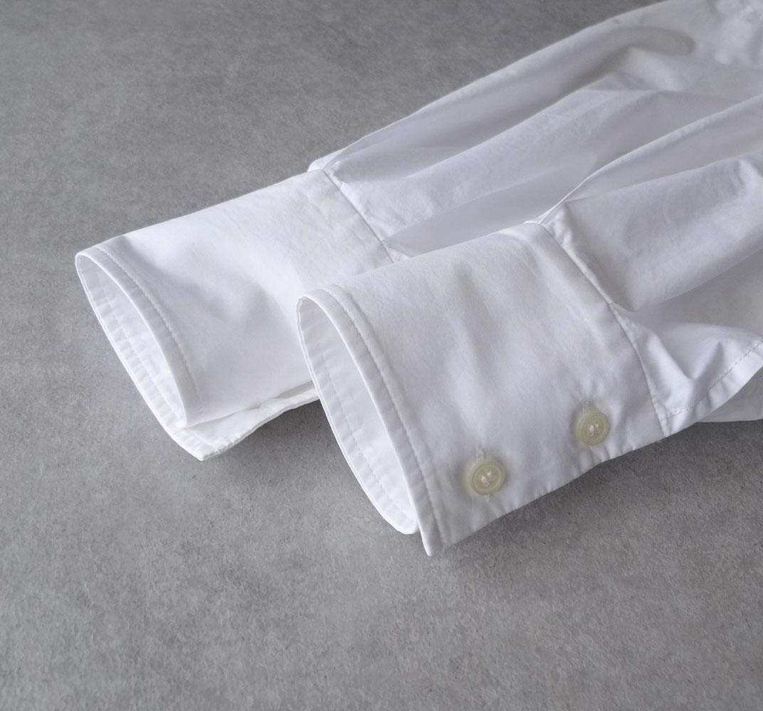 美品 CLANE 2,4万円 スリットのブラウス ホワイト クラネ B411