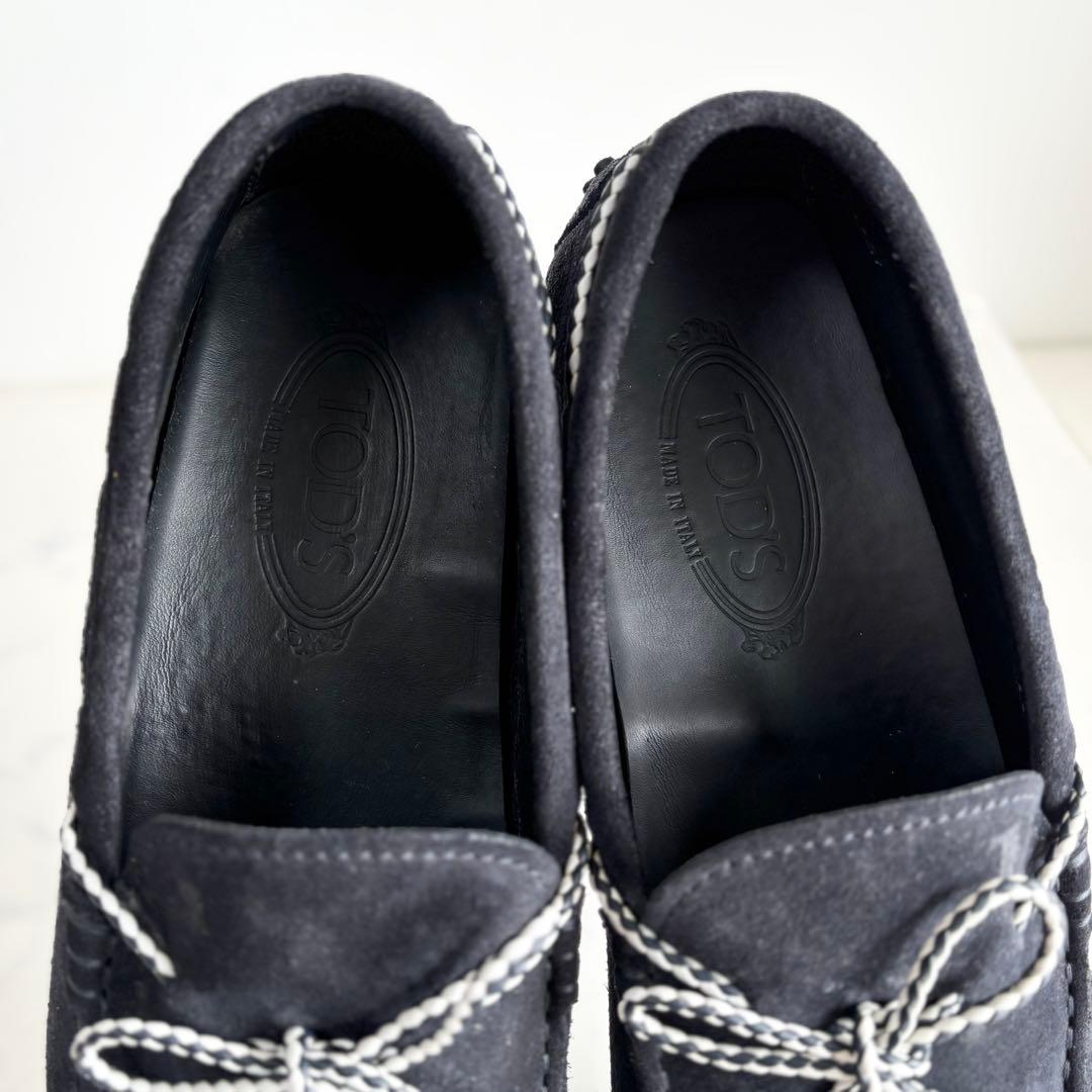 美品 トッズ 7.5 ゴンミーニ ドライビングシューズ スエード ネイビー