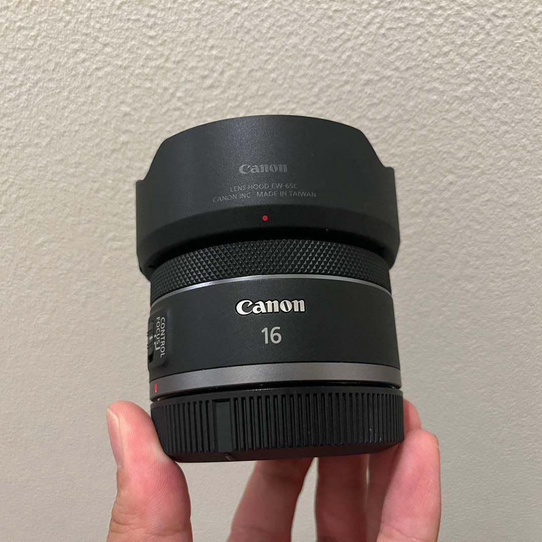 美品元箱付純正フード付Canon RF 16mm F2.8 STM 単焦点レンズ