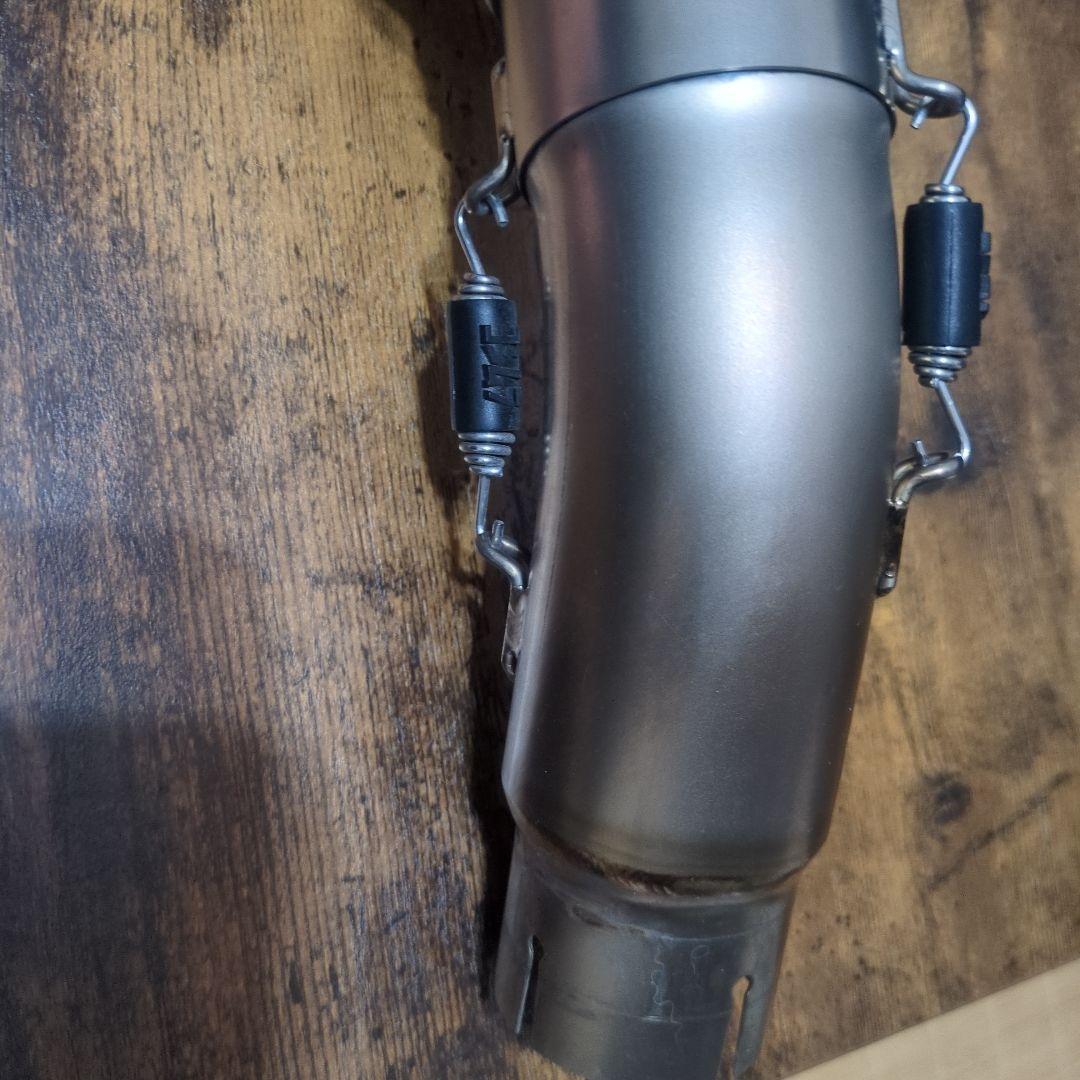 SUZUKI KATANA Slip-On B-77 マフラー