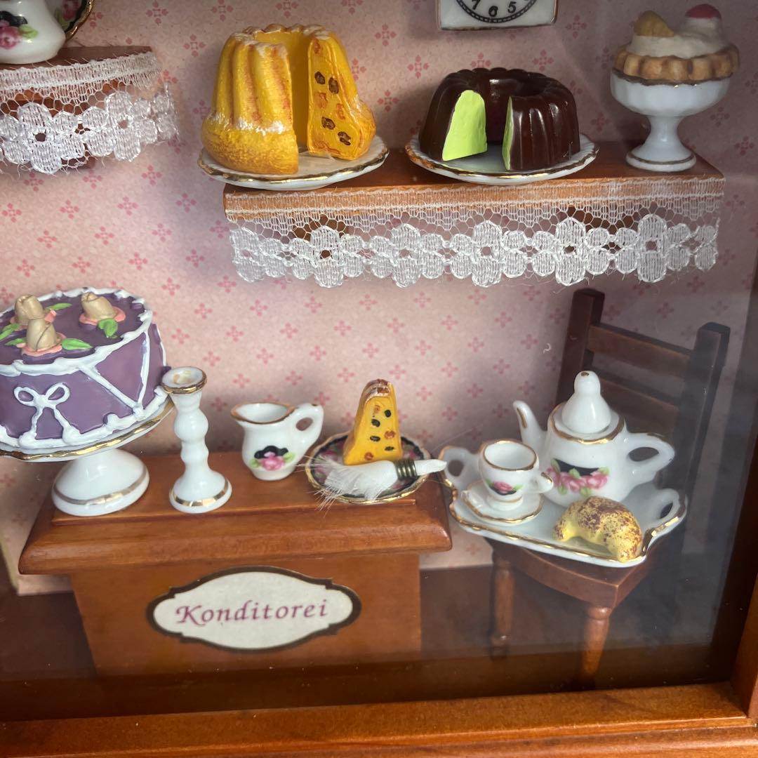 ククロフが可愛いケーキ屋さん ロイターポーセリン ドールハウス