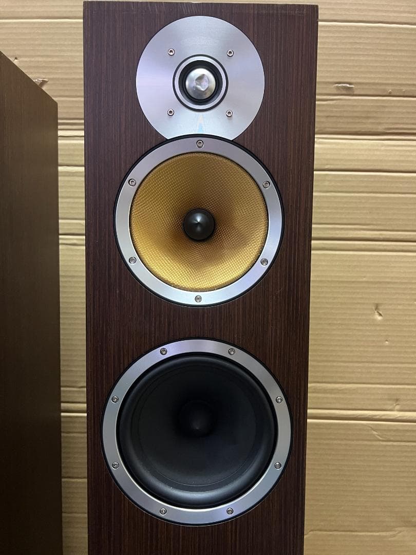 Bowers&Wilkinsトールボーイスピーカー CM7