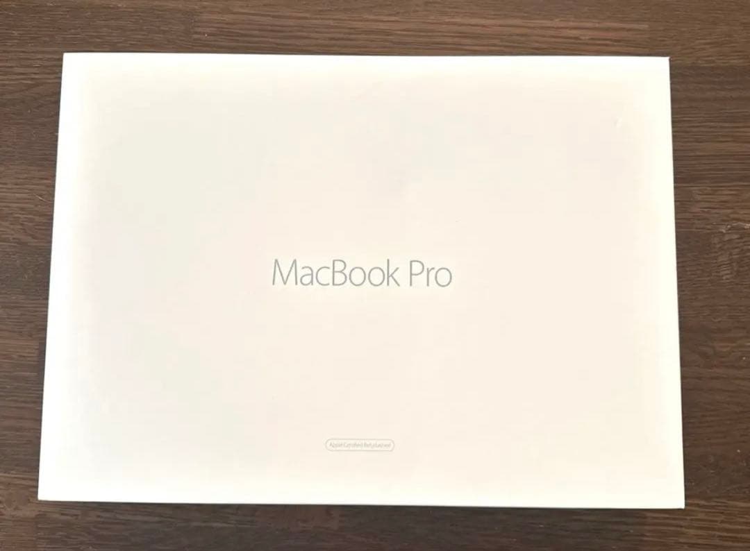 Apple MacBook Pro 2015年モデル　13インチ