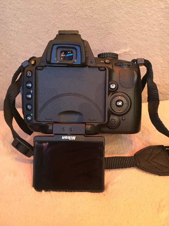 一眼レフカメラ　ニコンＤ5000．送料込みにしました。お値下げしました。