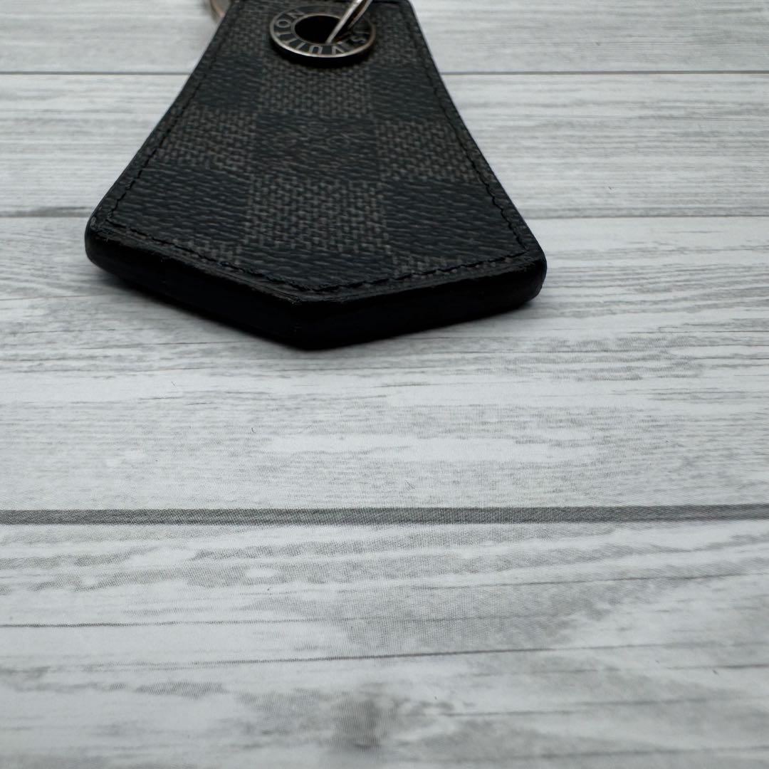 ルイヴィトン キーホルダー モノグラム エクリプス アンシャッペ　ブラック