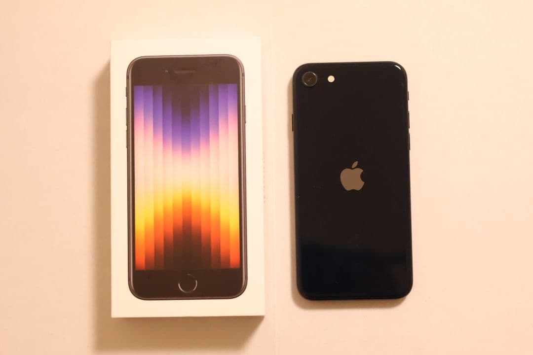 【美品】Apple iPhone SE (第3世代) 128GB SIMフリー