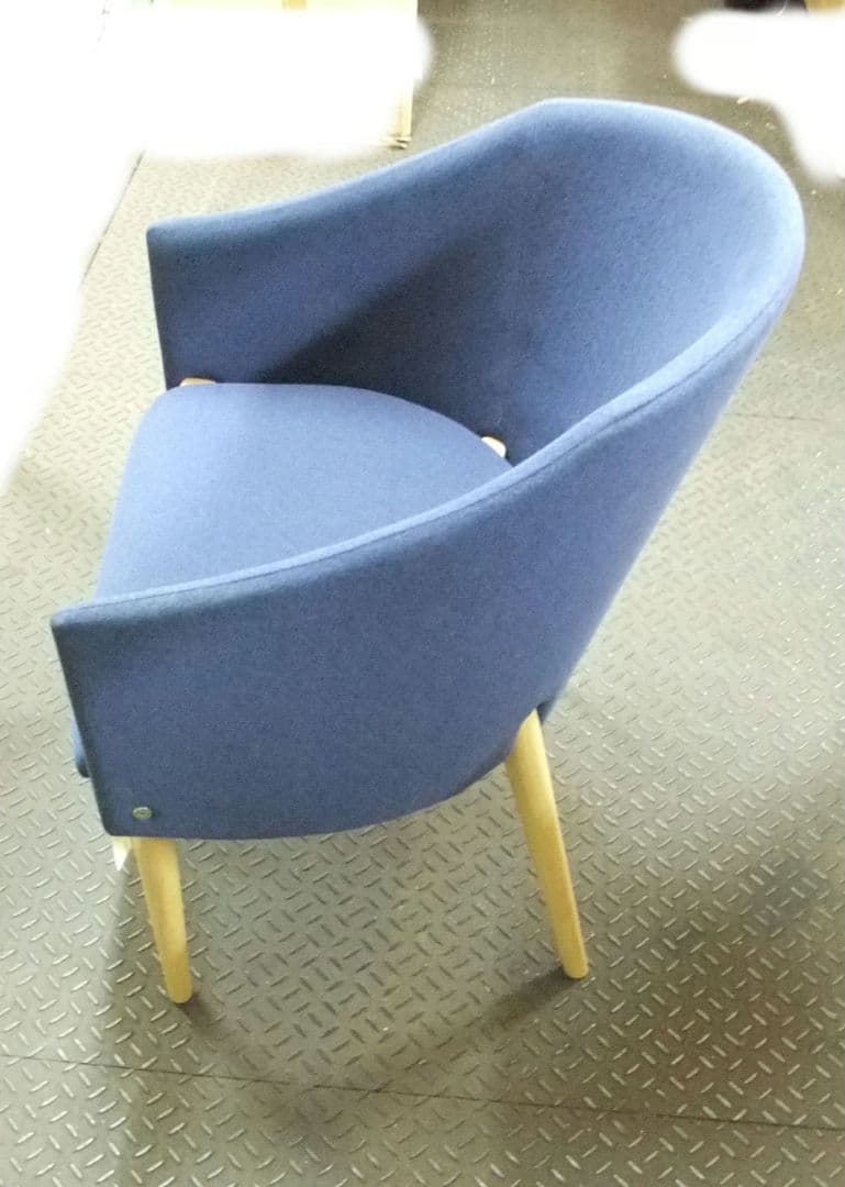 イタリアモダン調背R椅子