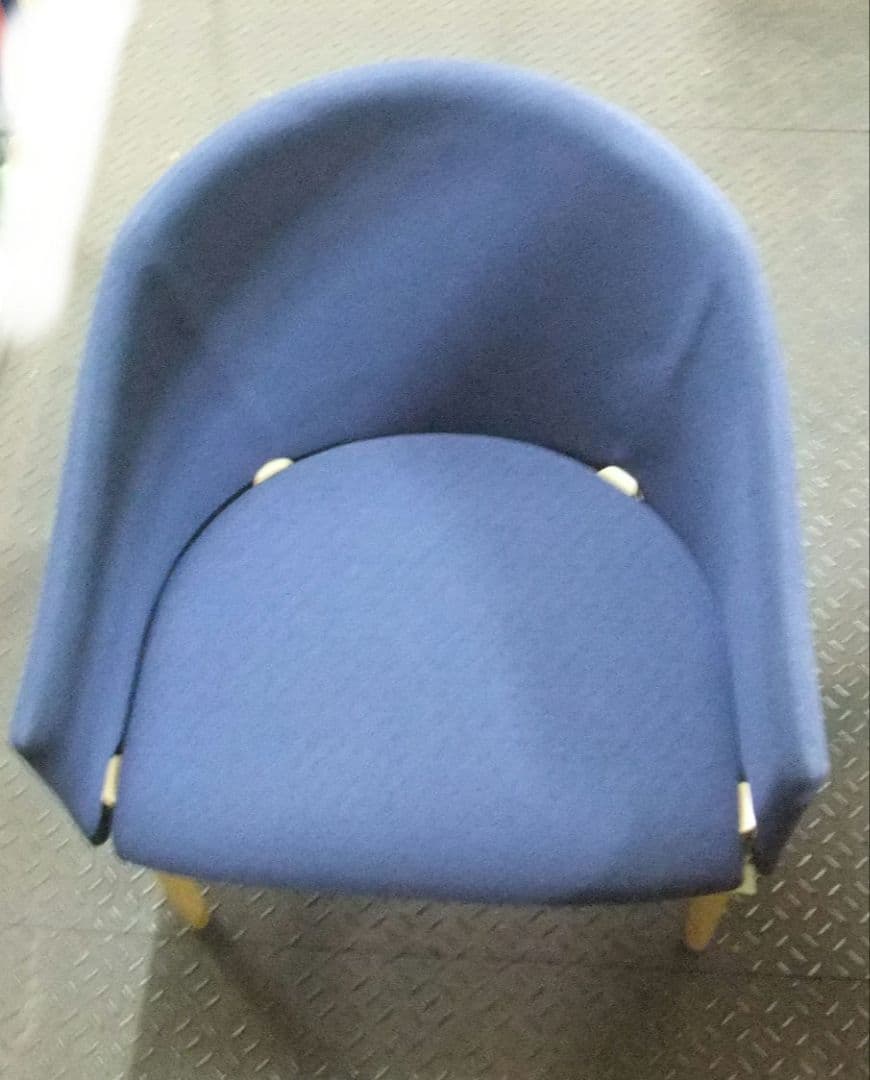 イタリアモダン調背R椅子