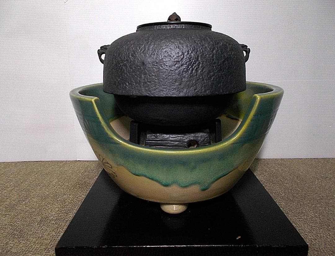 茶道具 織部焼風炉型野々田電熱器 茶釜 動作品 送料込み