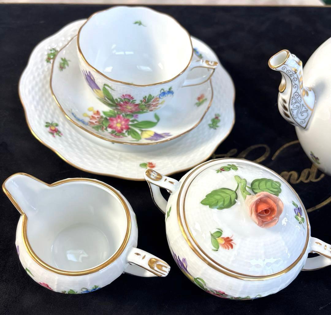 【美品】ハンガリーの名窯ヘレンドの「チューリップブーケ」シリーズのティーセット