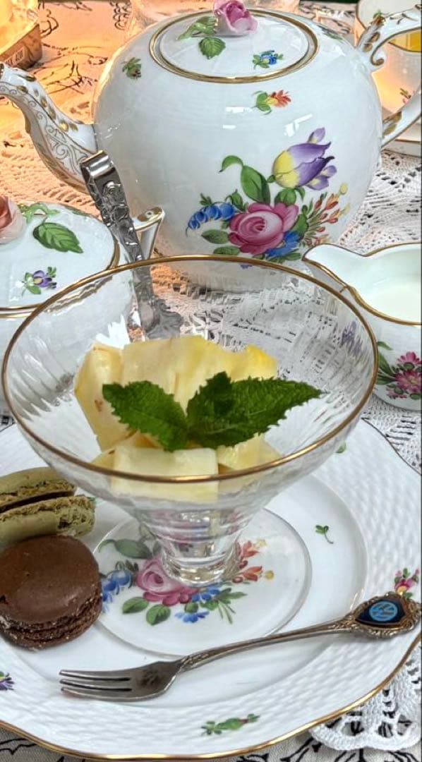 【美品】ハンガリーの名窯ヘレンドの「チューリップブーケ」シリーズのティーセット