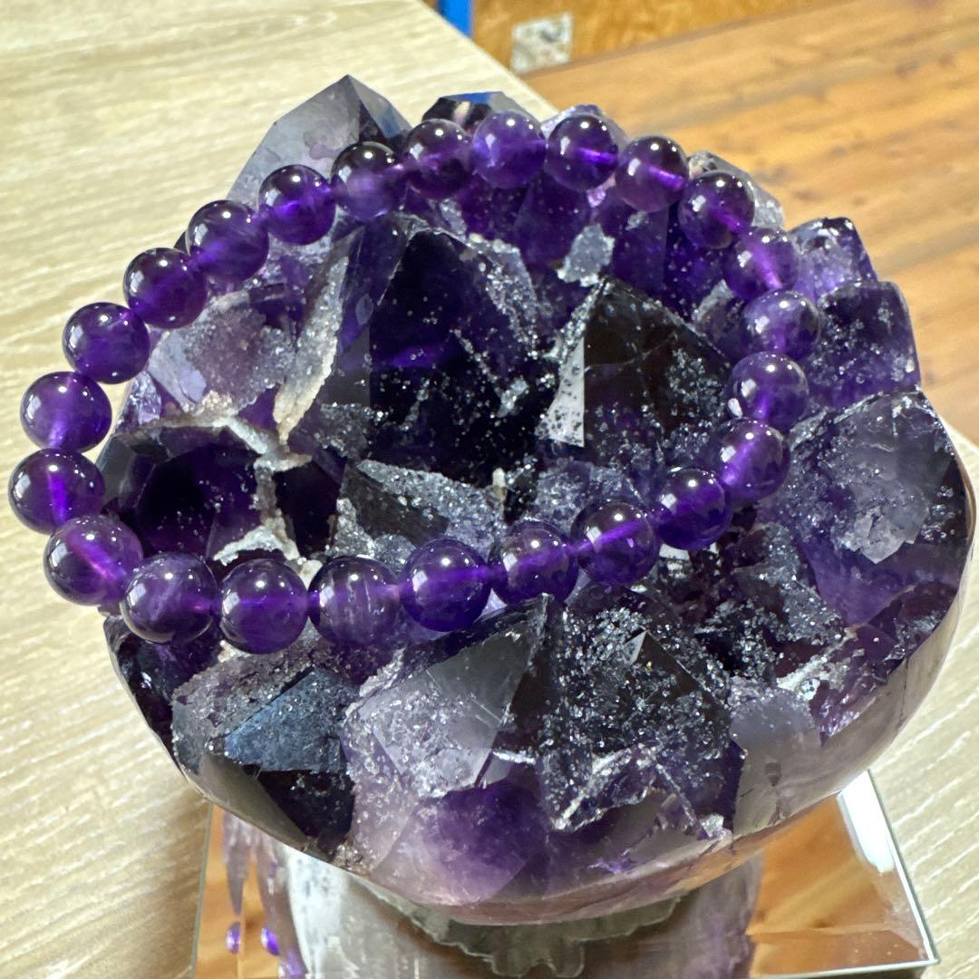 【極上品】ウルグアイ産　アメジストクラスター原石　台座付他　置物