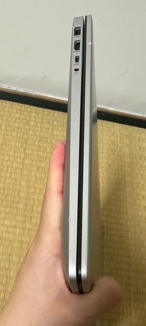 HP Laptop 17ノートパソコン. Core (TM) 7-150u.