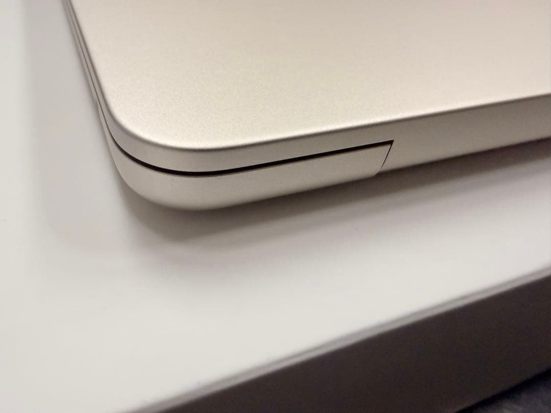 MacBookAirM3 13inスターライト16GB 512GB 100%充3