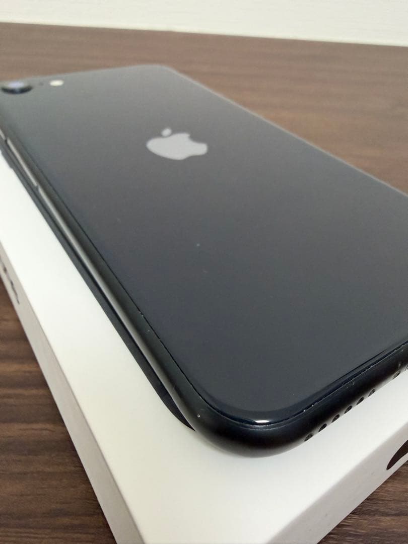 iPhoneSE3 128GB ミッドナイト