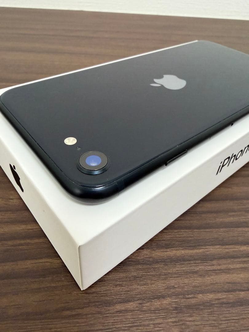 iPhoneSE3 128GB ミッドナイト