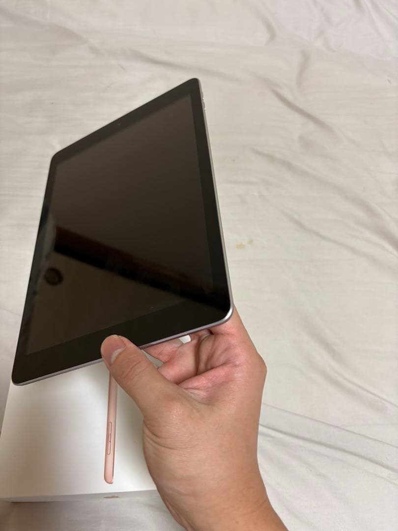 ぴ*様 Apple iPad 第６世代32GB