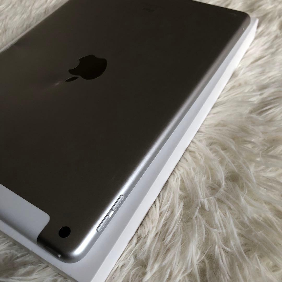 【10日販売終了】 iPad 第7世代 128GB SIMフリー 【すぐ発送】