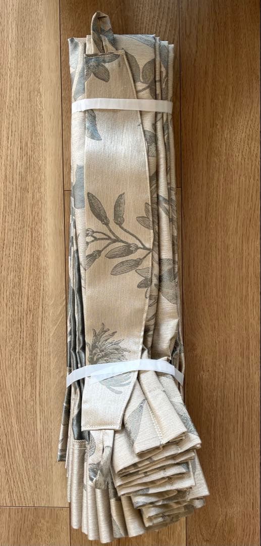 川島織物セルコン　ドレープカーテン