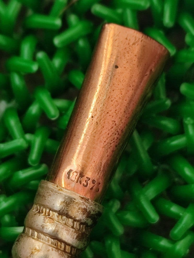 18Kと800の刻印が入ったヴィンテージメタルストロー