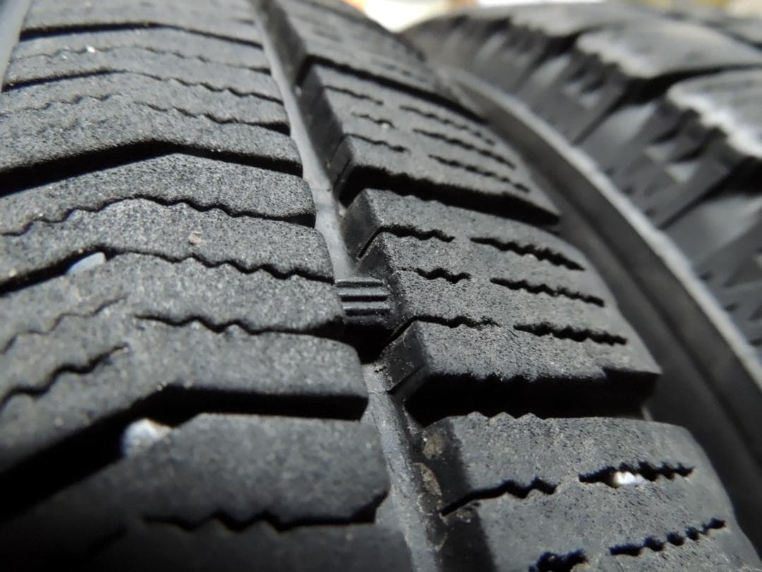 T653　195/65R15　ブリヂストン　スタッドレス　4本　サイドに小傷有り