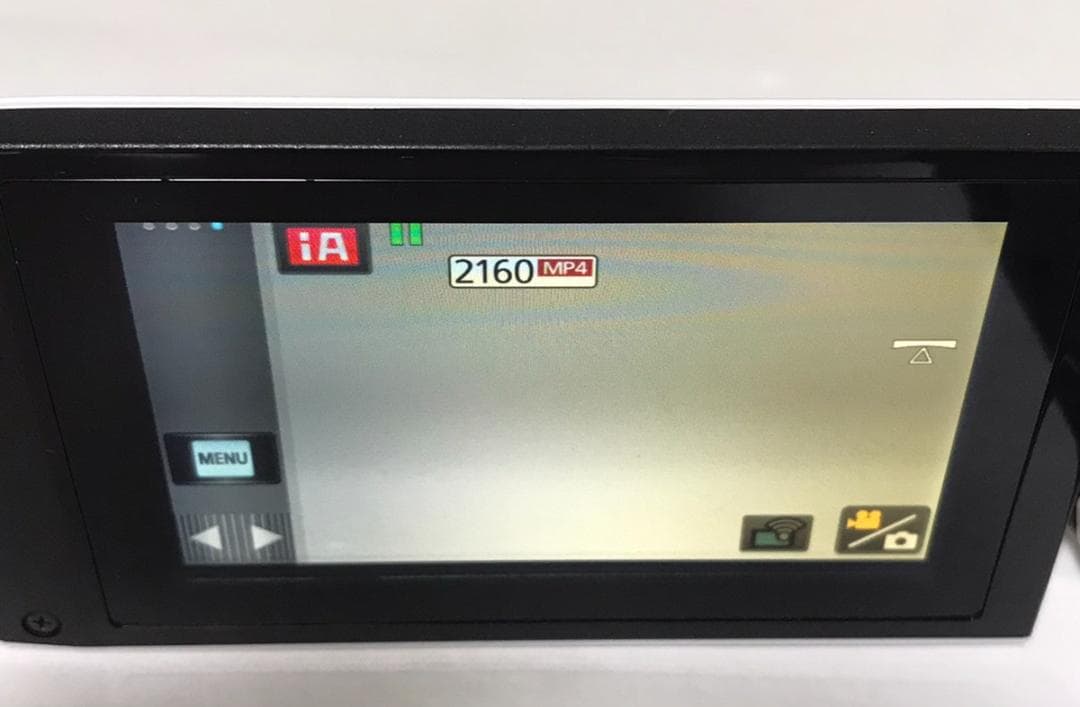 Panasonic HC-VX985M ホワイト ビデオカメラ バッテリー付き