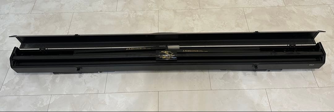 EPSON エプソン 携帯型ロールスクリーン(4:3/80型) ELPSC28