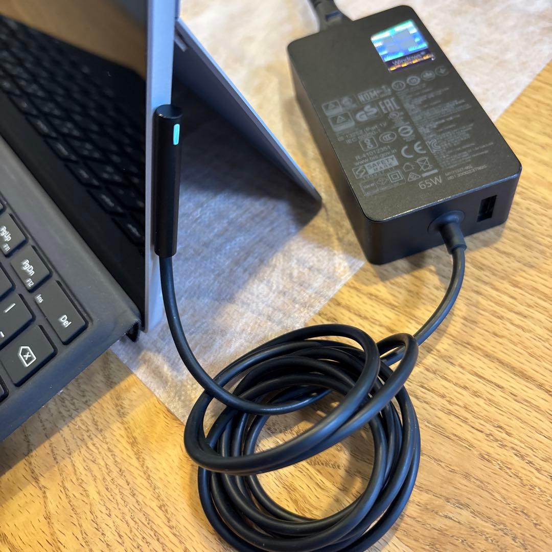 【週末値下げ】Microsoft Surface Pro 7 256GB 8GB