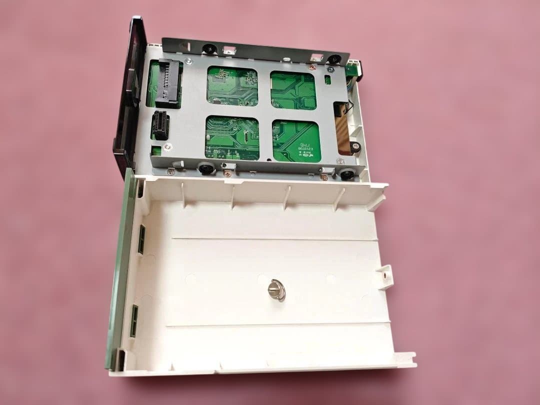 QNAP TS-128A NAS 本体