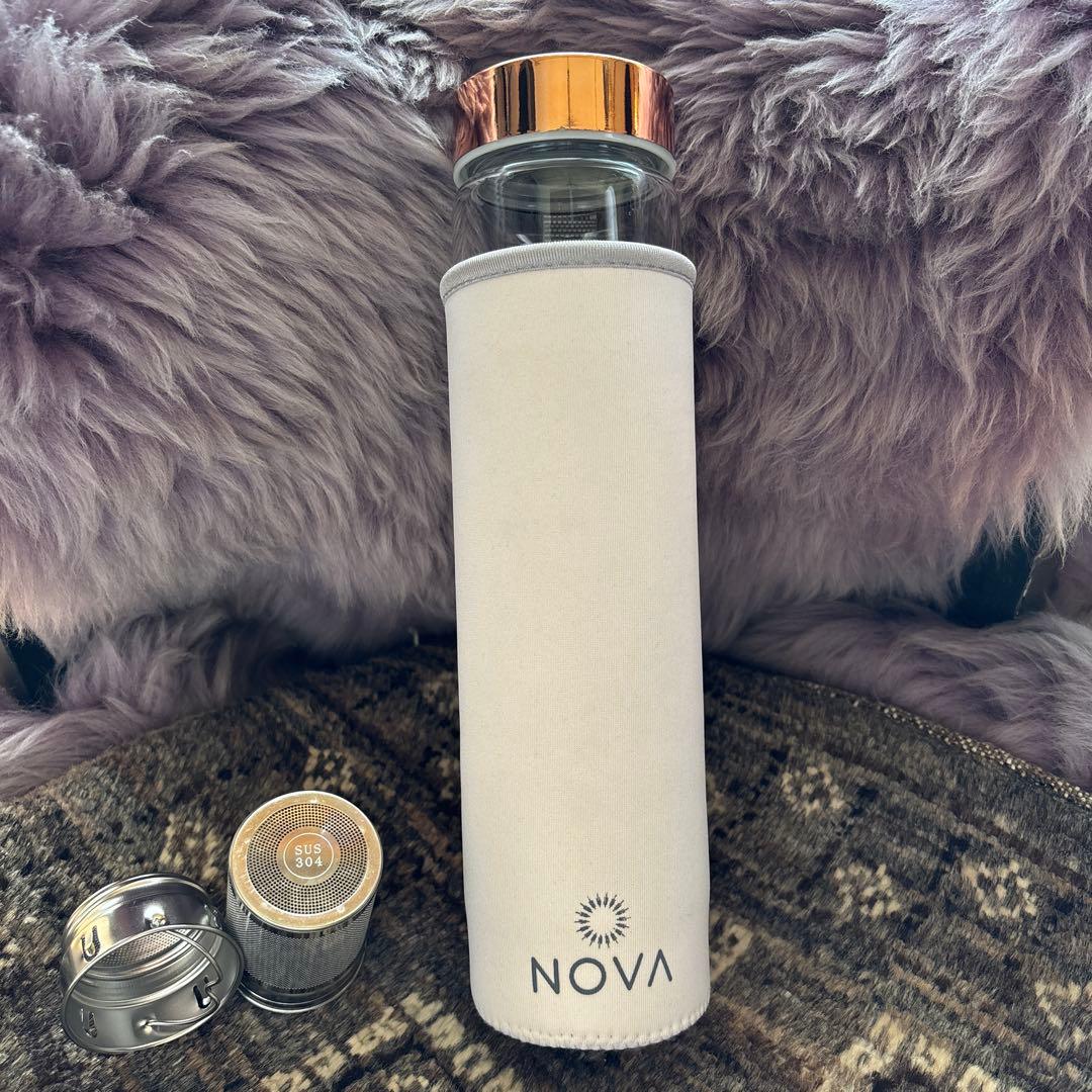 【ほぼ未使用】NOVA クリスタルクリアボトル 450ml ローズクォーツ入り