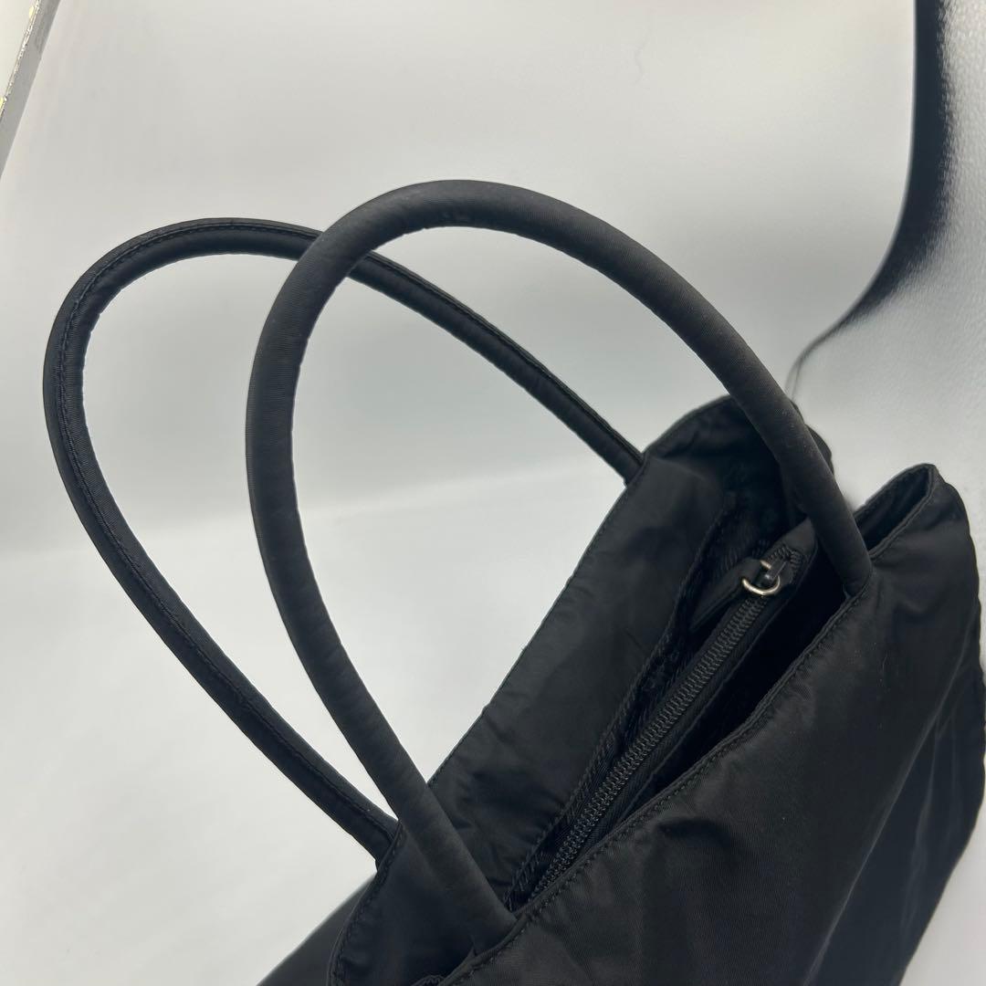 人気❣️PRADA プラダ ナイロン ハンドバッグ 三角ロゴ テスート　ブラック