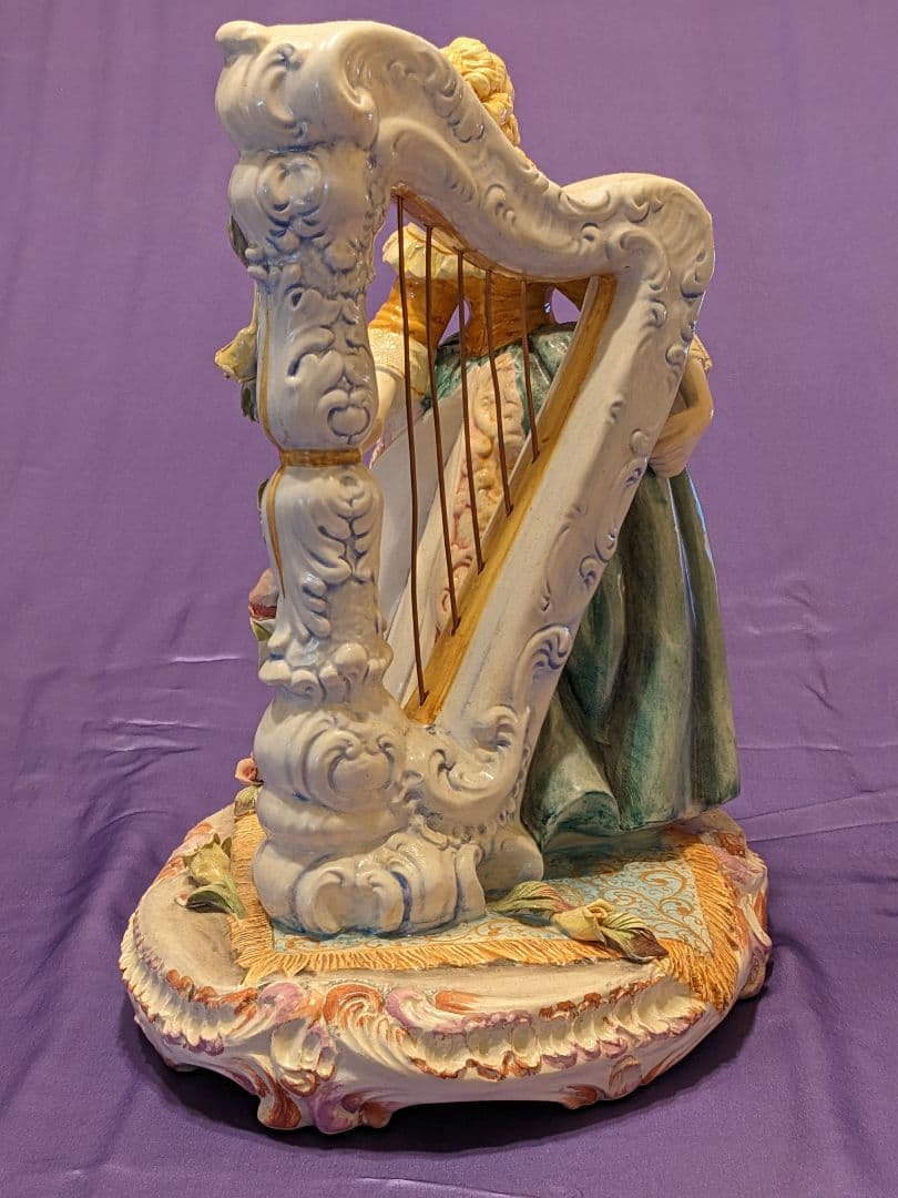 D.Poloniato 作 【ハープを弾く娘】