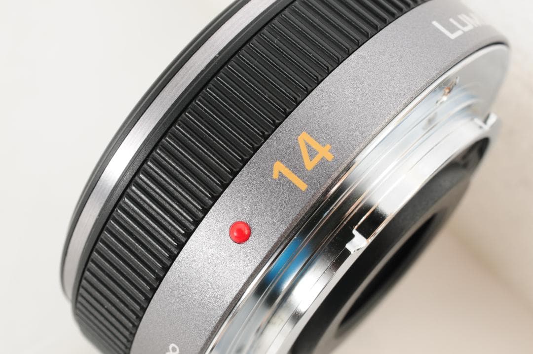 【背景ボケ】Panasonic LUMIX G 14mm F2.5 H-H014