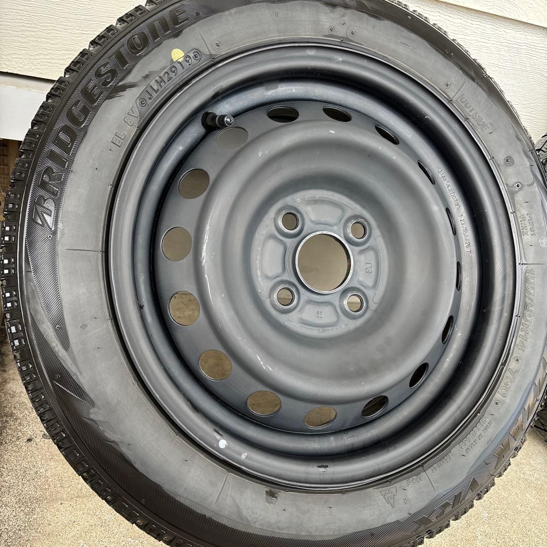 年末年始大感謝祭!! トヨタ純正　14インチ　鉄チン　ヤリス　スタッドレス