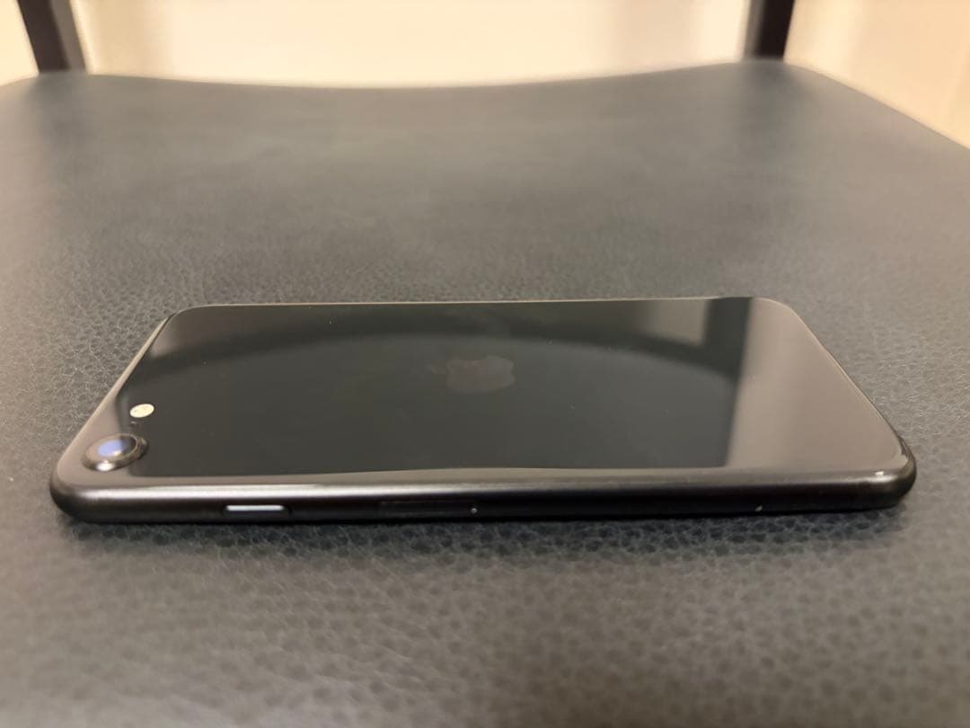 iPhone SE(第2世代)ブラック128GB ※本体のみ