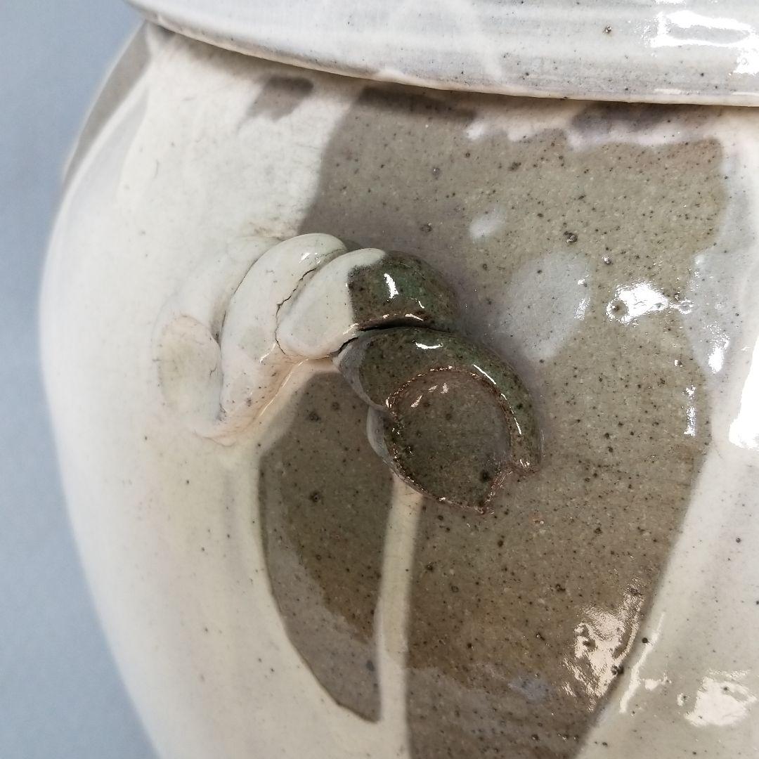 信楽焼傘立て  壺型白流し耳付き 高さ４４cm