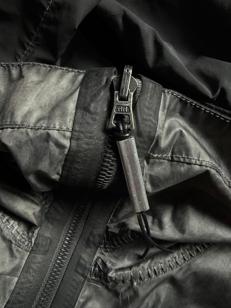 ISAAC SELLAM/リフレクティブ コールドダイ リバーシブルコート