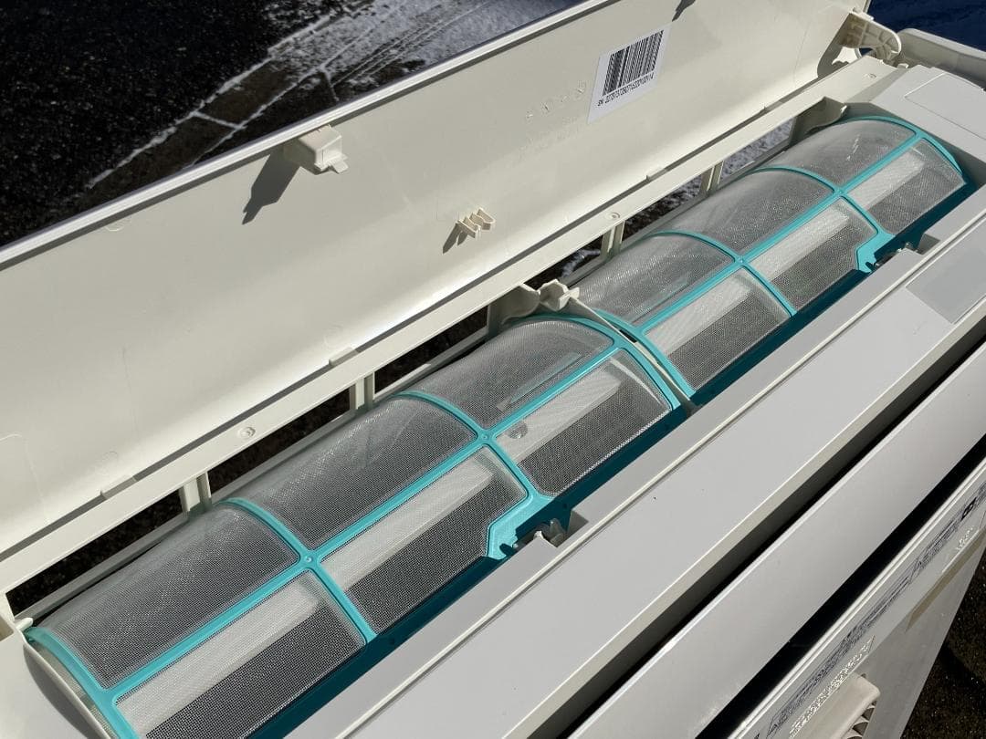 愛知岐阜/送料込★美品★東芝2.2kWエアコン RAS-H221P(W)　21年