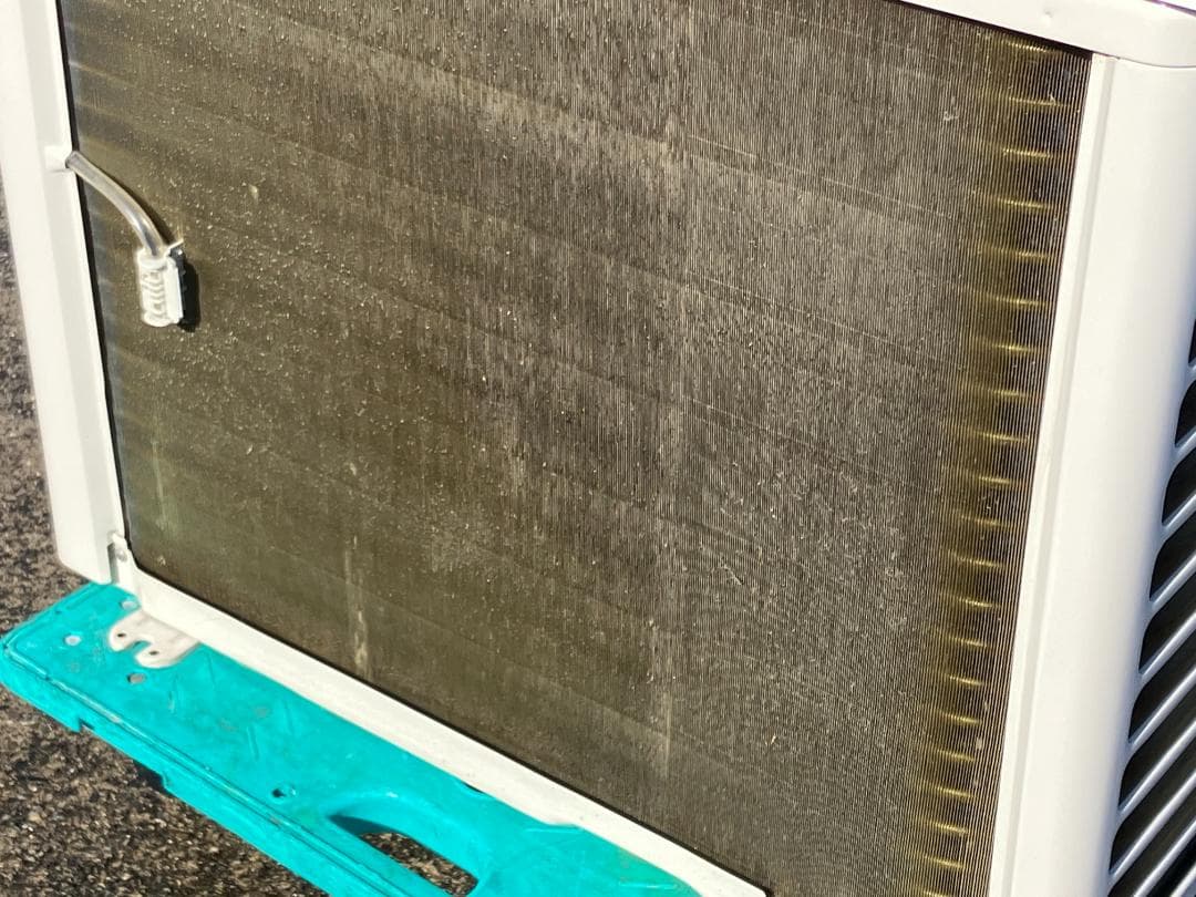 愛知岐阜/送料込★美品★東芝2.2kWエアコン RAS-H221P(W)　21年