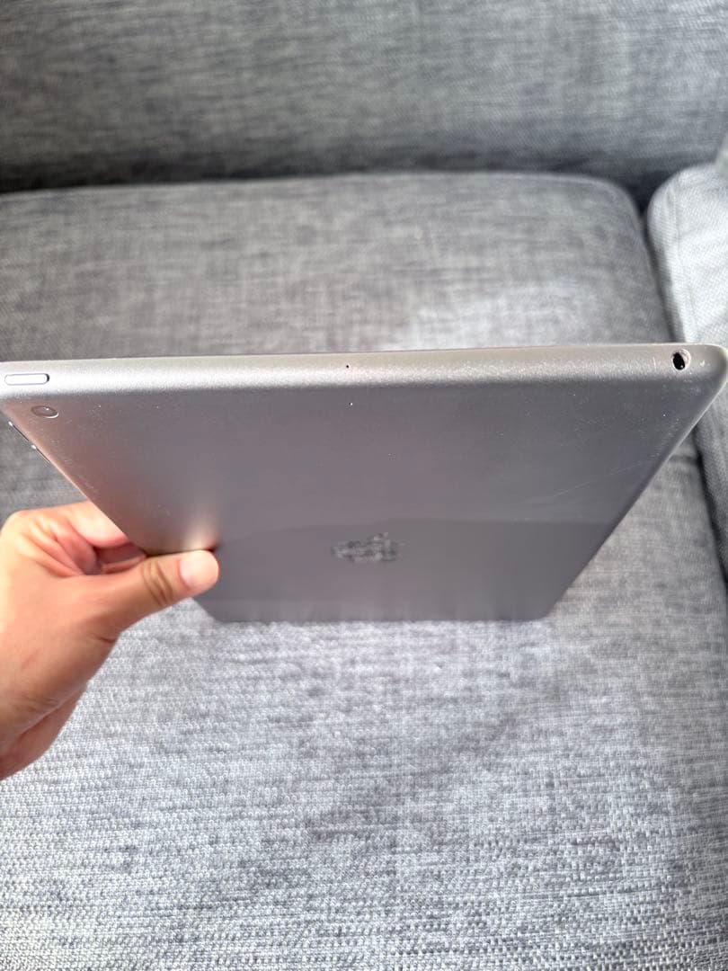 Apple iPad 第8世代 32GB Wi-Fi スペースグレイ