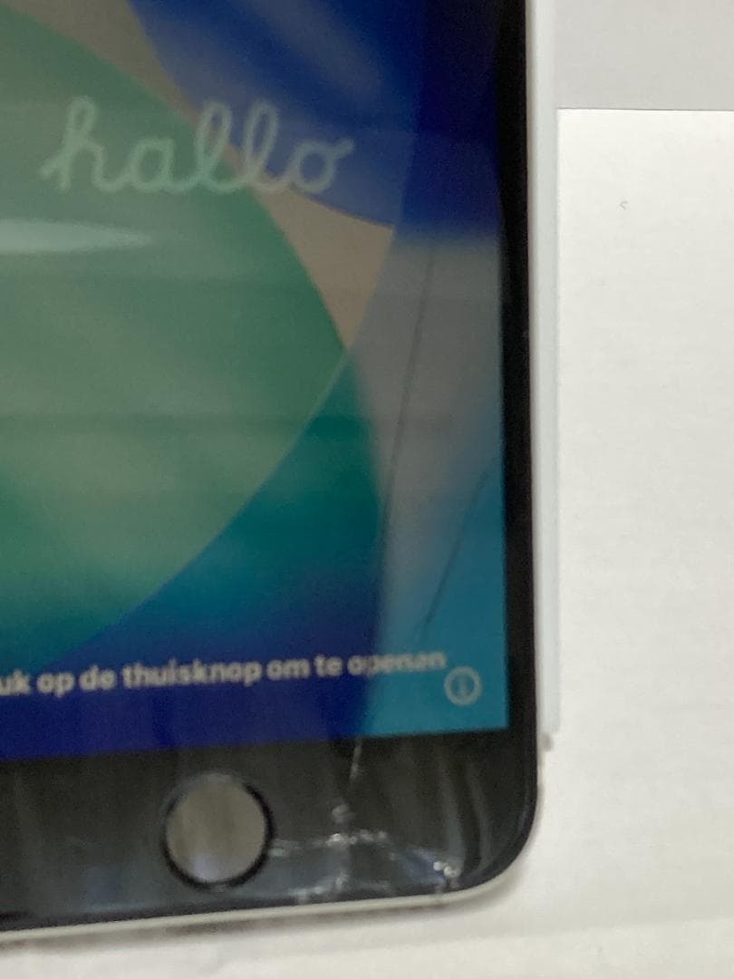 【画面割等ジャンク】Apple iPhone SE (第2世代) 白 64GB