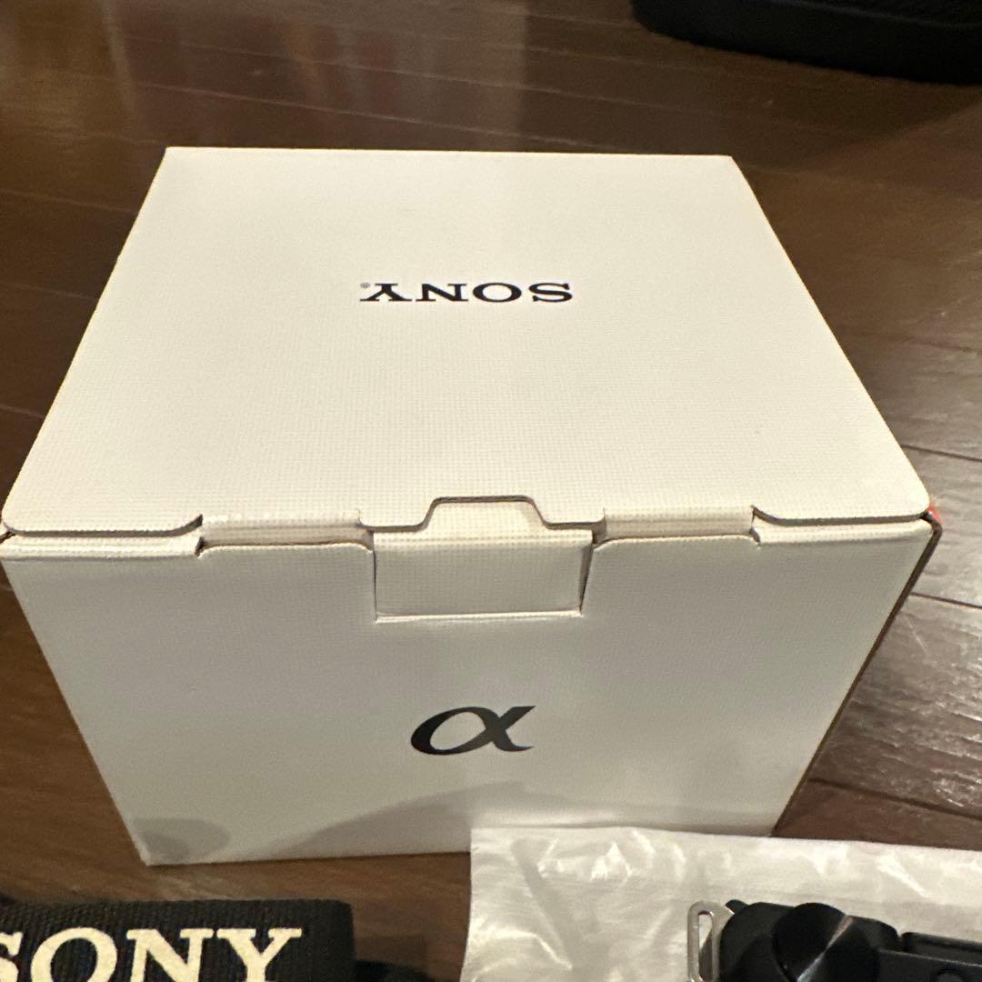 美品　SONY ZV-E10 ミラーレス一眼 4K