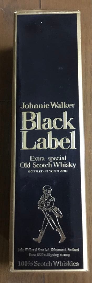 ジョニーウォーカー　黒ラベル　ブラック　黒紋章　箱入り　箱付き