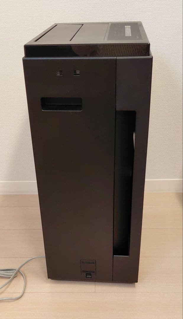 【美品】Panasonic F-VXW70 空気清浄機　加湿器付　2025年製