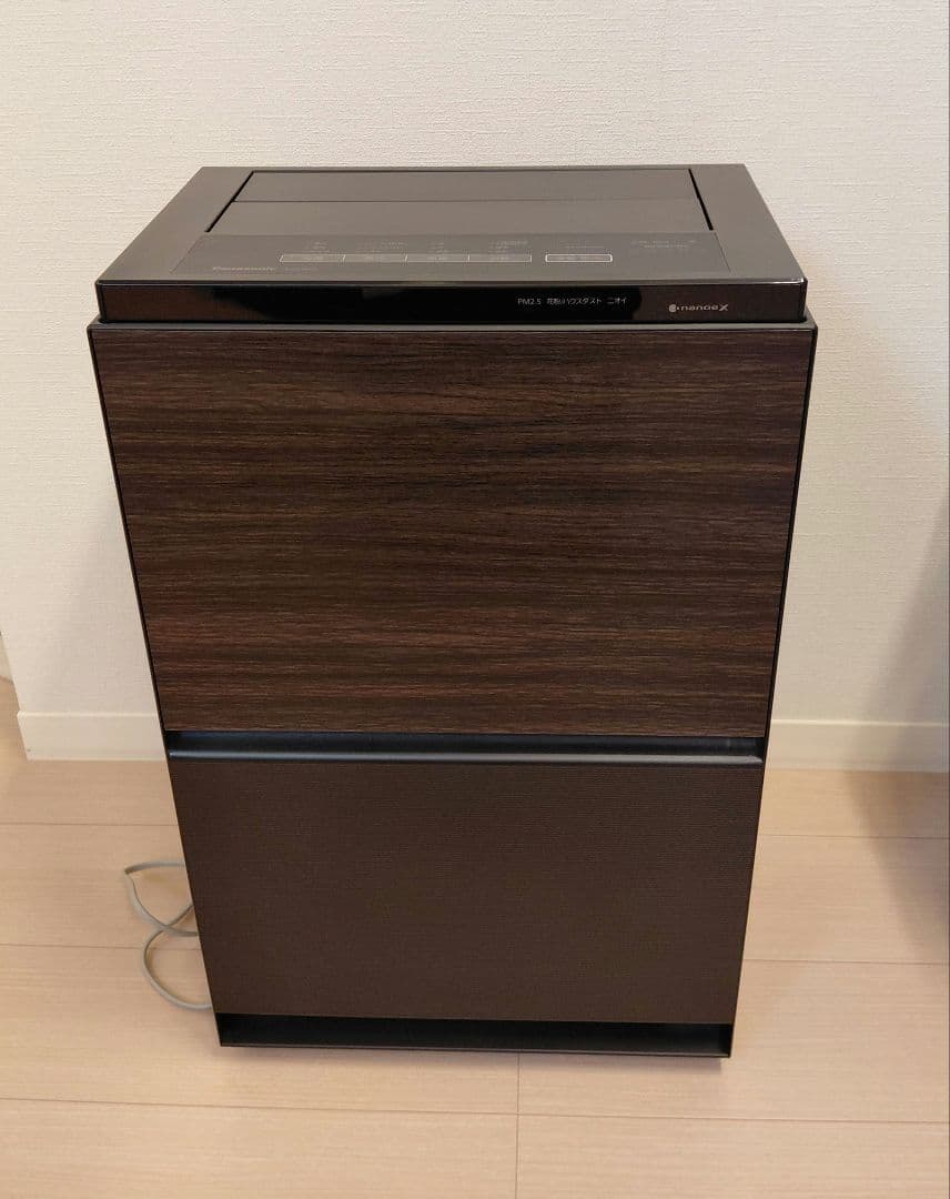 【美品】Panasonic F-VXW70 空気清浄機　加湿器付　2025年製