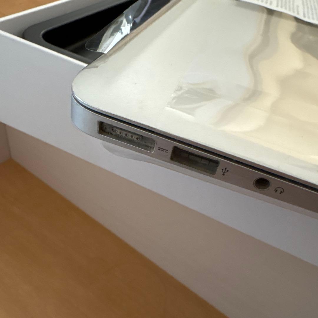 MacBook本体 MacBook Air 13.3 2013 mid i5