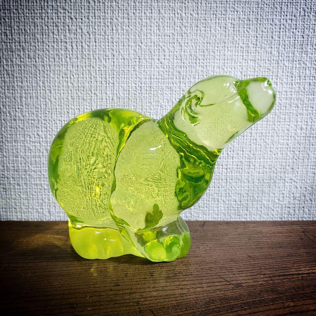 熊　ウランガラス　ヨーロッパ　プレスカラス　アンティーク　置物　インテリア