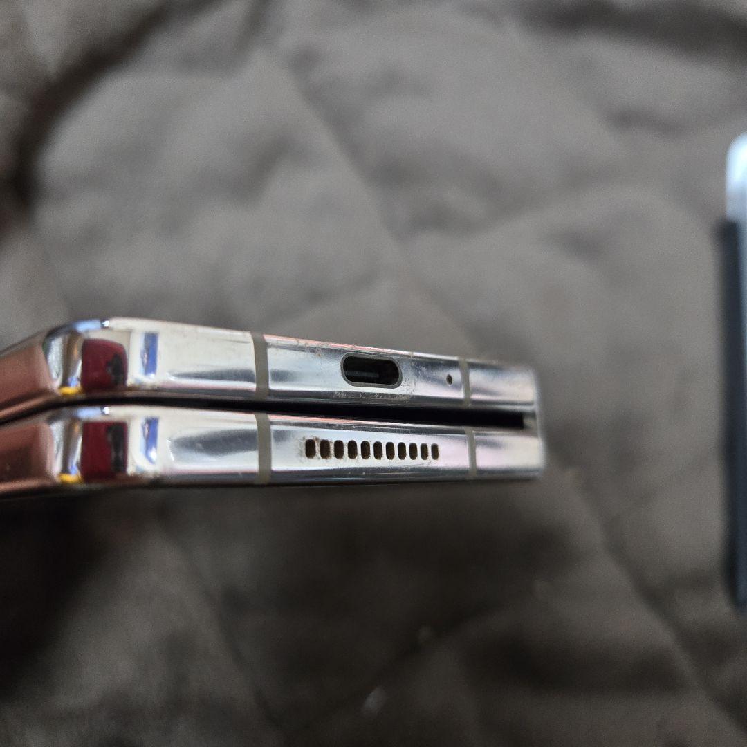 Galaxy Z Fold4 512GB sim free s-pen付